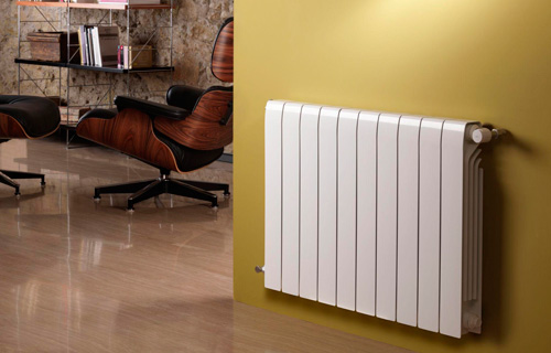 Oficina con radiador hidrónico